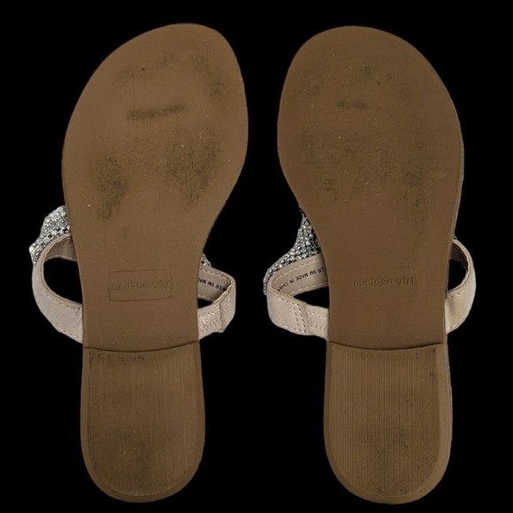 Madden Girl fancy flipflops - Picture 3 of 4